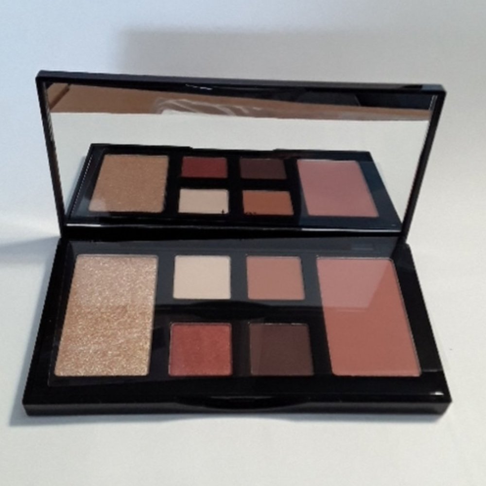 Tarte Gilded Gifts Amazonian Clay Palette NWT - Picture 2 of 8